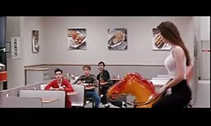 نیکی وین روی یک مبل سفید نصب کانال فیلم سکسی لعنتی