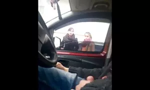 Khloe Krush گربه کوچک او کانال عکس و فیلم سکسی را مقدم می کند